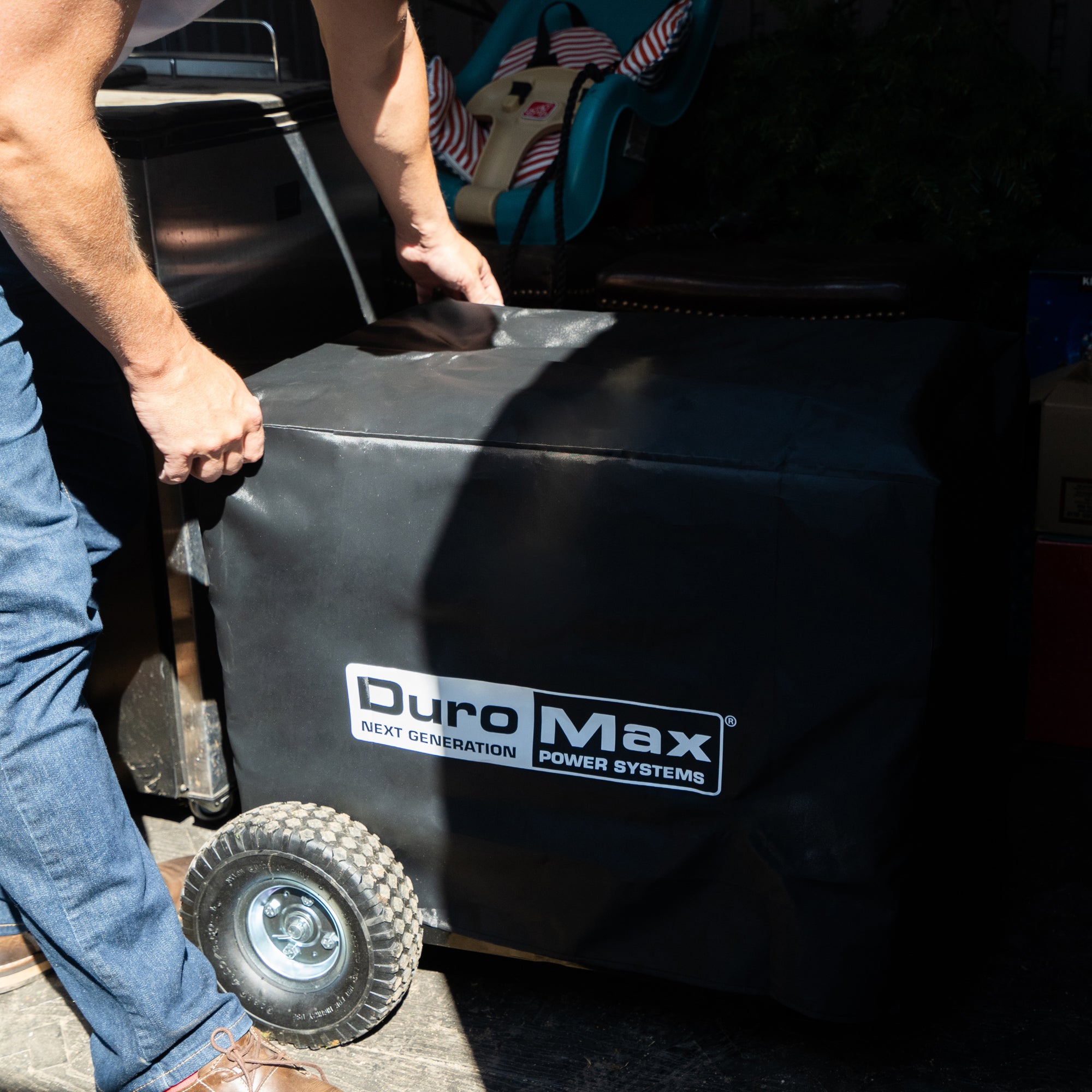 DuroMax XPLGC Large Weather Resistant Dust Guard Portable Generator Cover - Image 7