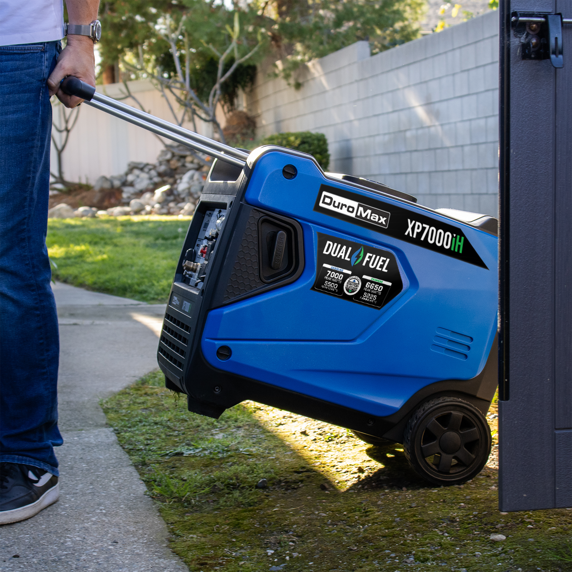 DuroMax XP7000iH 7,000 Watt Portable Dual Fuel Inverter Generator - Quiet, Low THD - Image 13